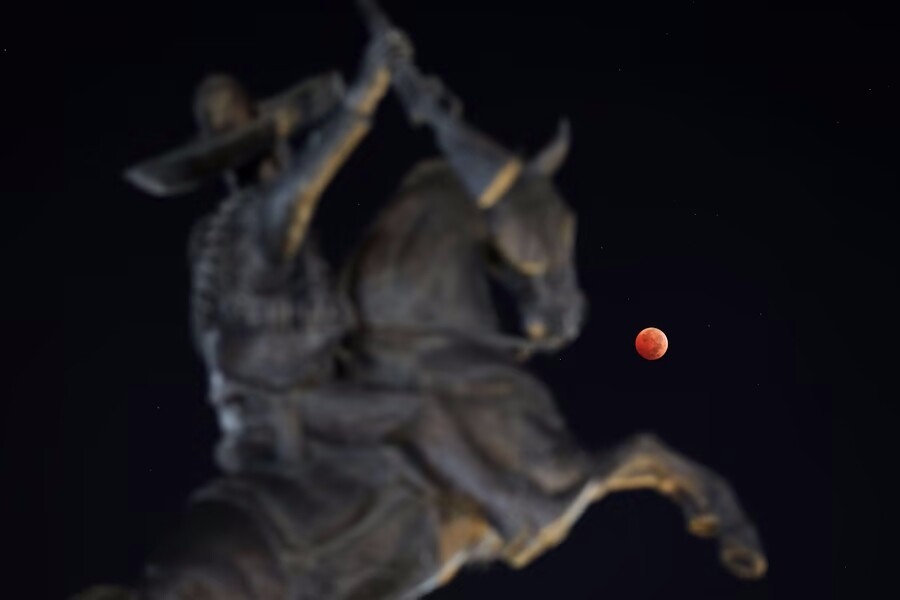 Фотографии полного лунного затмения 8 ноября 2022 года (14 фото)